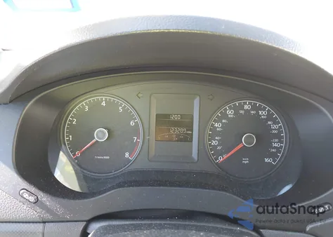 2013 Volkswagen Jetta 2.0L S z USA, uszkodzony, nr VIN 3VW2K7AJ7DM290109